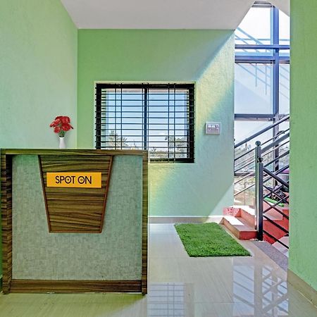 Spot On B R Comforts Krs Back Water Hotel Hosa Kannambādi Екстериор снимка