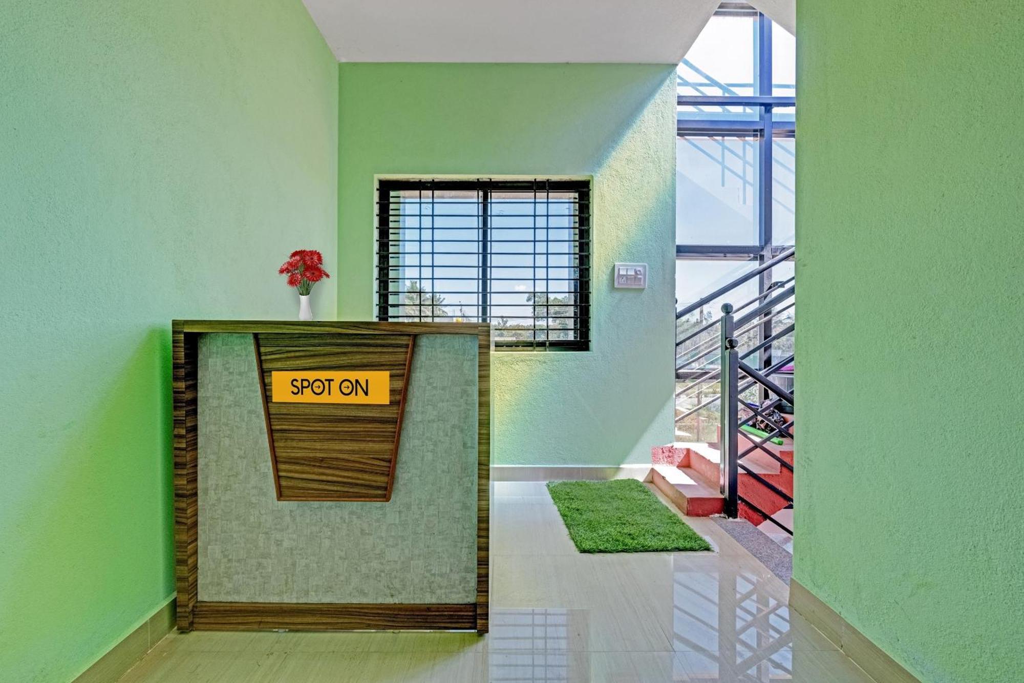 Spot On B R Comforts Krs Back Water Hotel Hosa Kannambādi Екстериор снимка